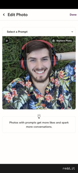 Is It Better to Smile in Tinder Photos? The Data-Backed Truth About Facial Expressions and Match Rates