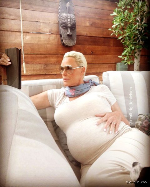 The High-Stakes Reality of Midlife Motherhood: What Actress Had a Baby at 50 and How It Rewrote the Biology Textbook