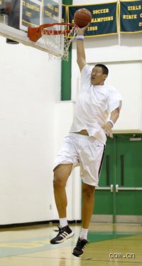 Beyond the Basket: Why Is Sun Ming Ming So Tall and the Hidden Medical Reality of the World’s Biggest Baller