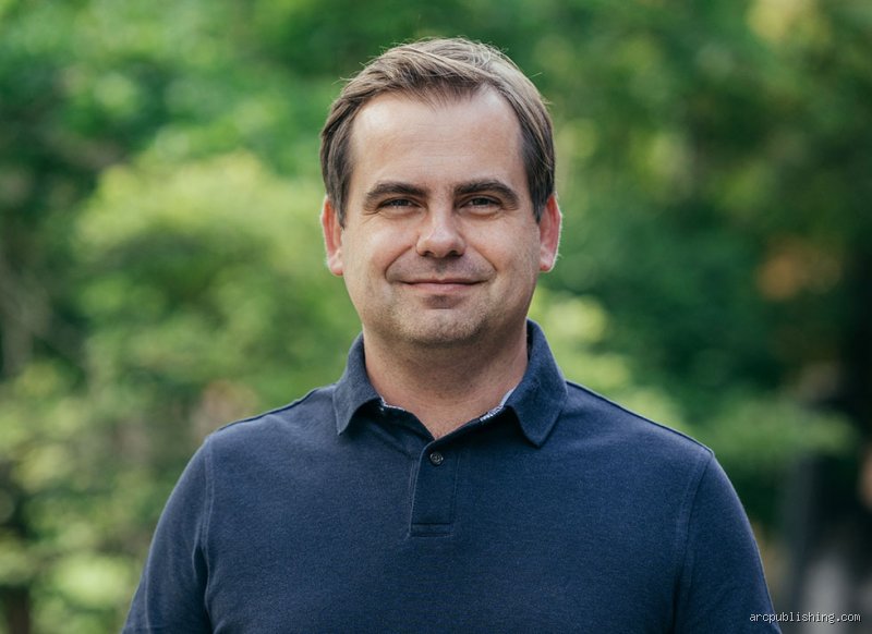 Who Owns DeepL? The Hidden Billion-Dollar Power Structure Behind the Internet's Favorite Translation Engine