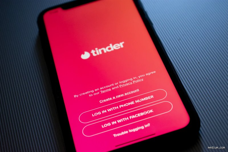 What Are the Unspoken Rules of Tinder? Decoding Online Dating Etiquette