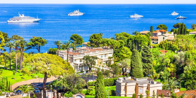 Where do billionaires live in France? The secret geography of ultra-high-net-worth real estate