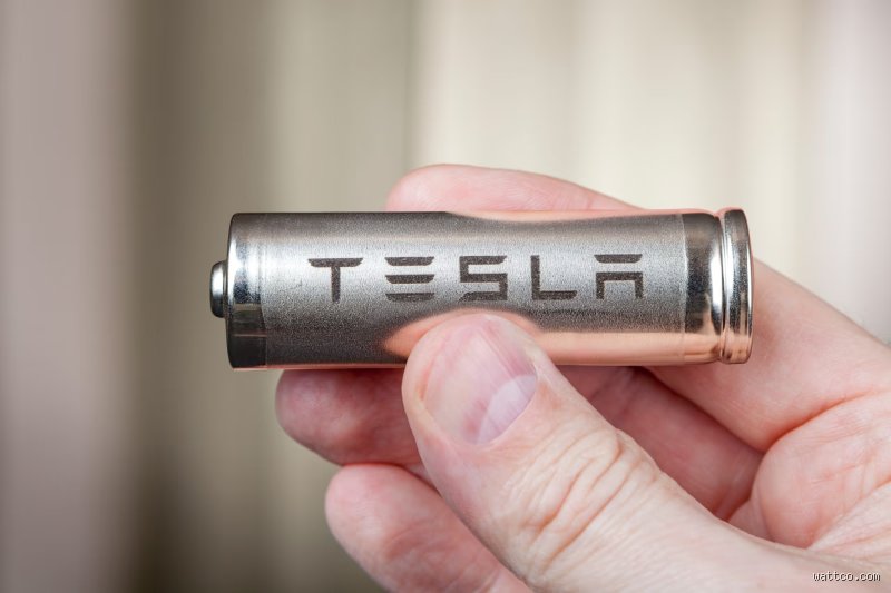 The Decentralized Empire: Who Manufactures the Tesla Battery Behind the Hype?