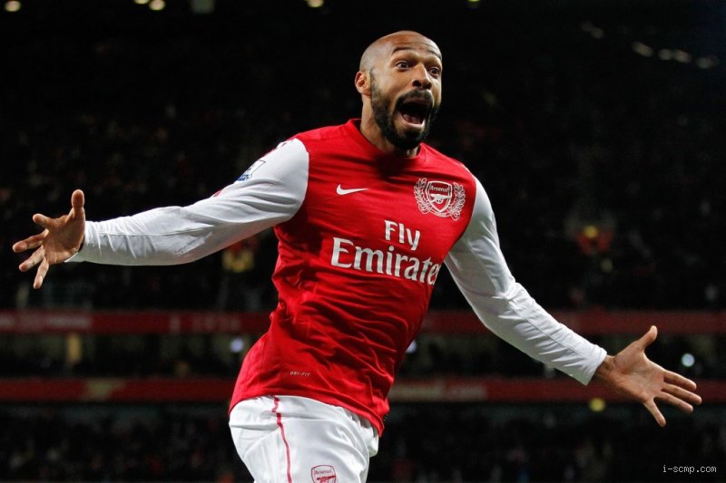 Who scored 174 goals for Arsenal?