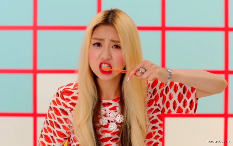 Spitting in the Corporate Sink: Why Do Koreans Brush Their Teeth After Every Meal Without Fail?