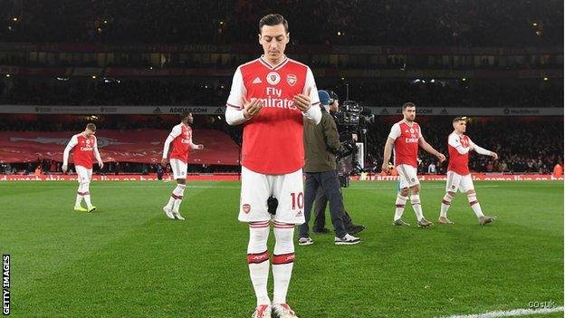 The Cold Exiled Maestro: Why Was Ozil Removed From Arsenal and the Tactical Mutation That Left Him Behind