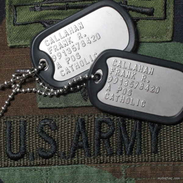 Does the Army still give out dog tags?