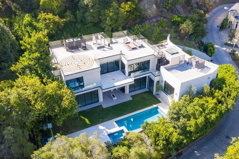 Where Do Brooklyn and Nicola Live Now? Inside the High-Stakes Real Estate Shuffle of the Peltz-Beckham Dynasty
