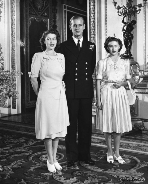 Whose surname is Mountbatten-Windsor?