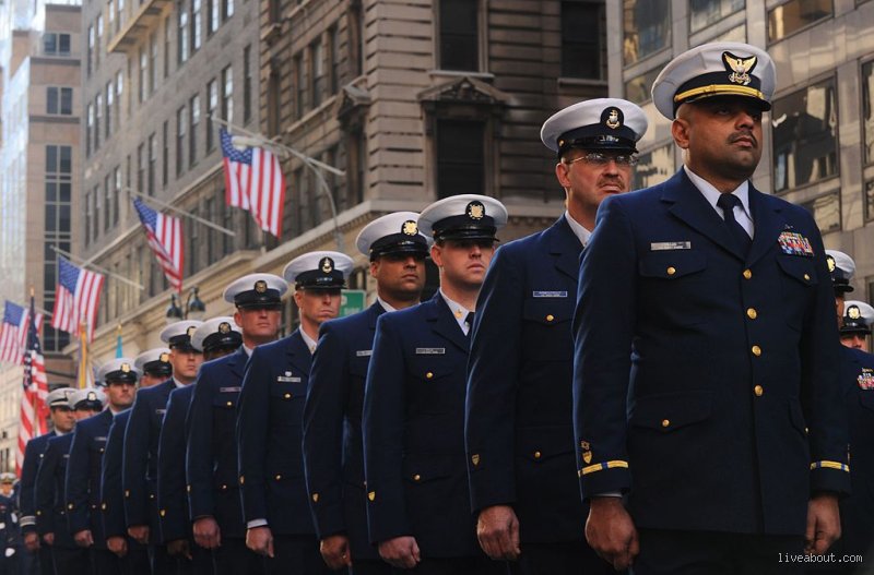 Can honorably discharged veterans wear their uniforms on Veterans Day and other formal events?