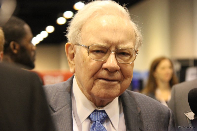 Does Warren Buffett Own Pfizer? The Truth Behind Berkshire Hathaway’s Missing Pharma Bet