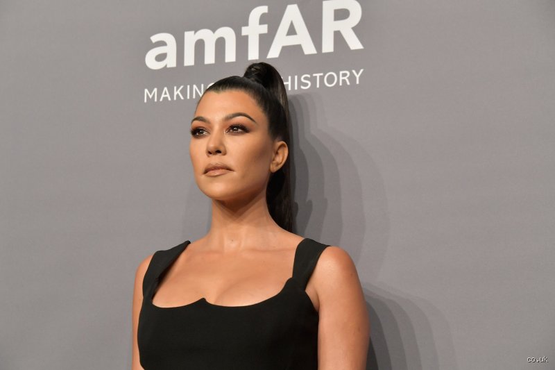 The Mirror Logic of Modern Fame: Is Kim Kardashian Autosexual or Just the World’s Greatest Performance Artist?
