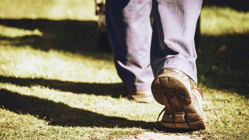 Is walking good for people with arthritis in the feet?