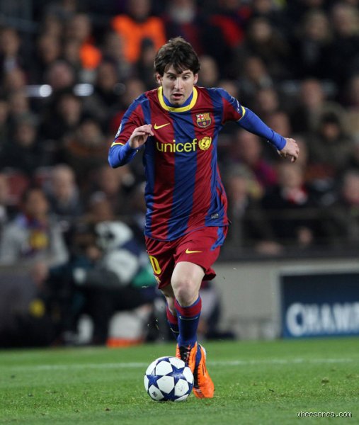 The Anatomy of the La Pausa Drop: What Type of Dribbling Does Messi Have Anyway?