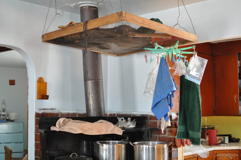 The Frozen Clothesline: How do Amish Dry Their Clothes in the Winter Without Modern Appliances?