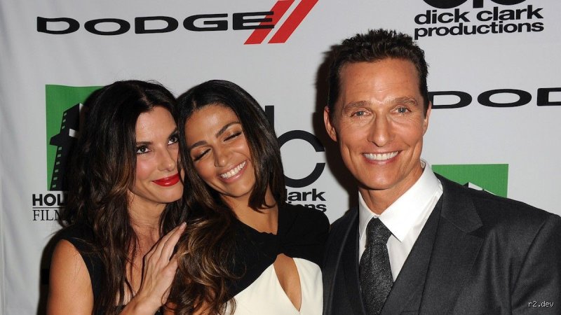 Did Sandra Bullock have a relationship with Matthew McConaughey and What Really Happened Between Them