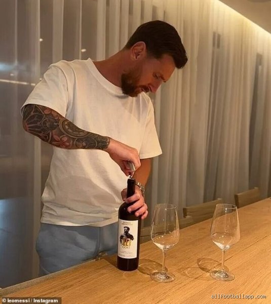 Is Messi a drinker?