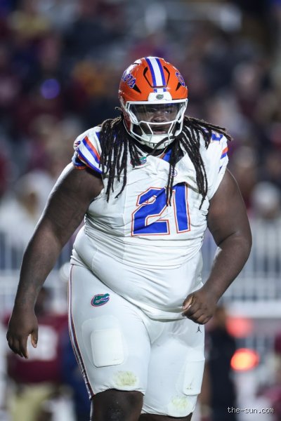 The Viral Phenomenon Explained: Who is the 6 6 400 lb Football Player Shaking Up Gridiron History?