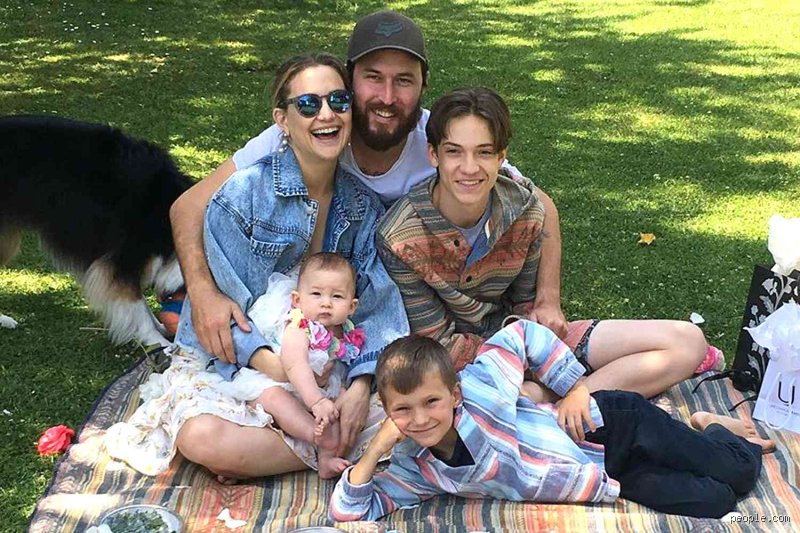 Does Kate Hudson Have Custody of Her Kids and How Does Her Modern Co-Parenting Dynamic Actually Work