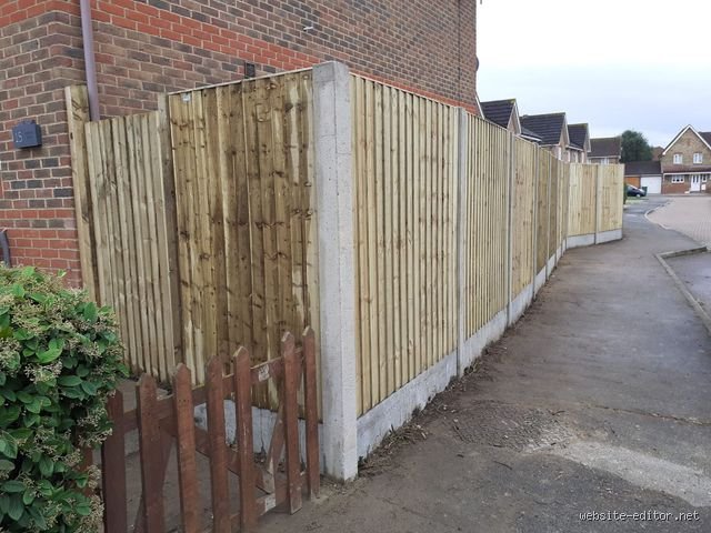 Can a Neighbour Force Me to Replace a Fence? The Legal Boundary Warfare Explored