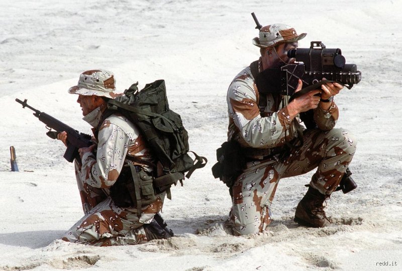 Beyond the Cinematic Red Dot: What Color Lasers Do Navy SEALs Actually Use in the Field?