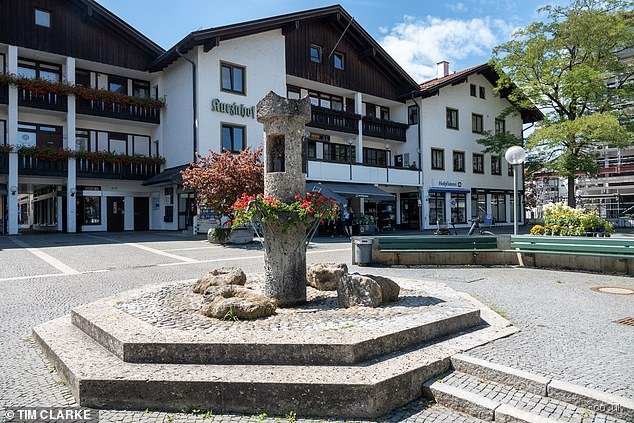 Where do Bayern Munich players live?